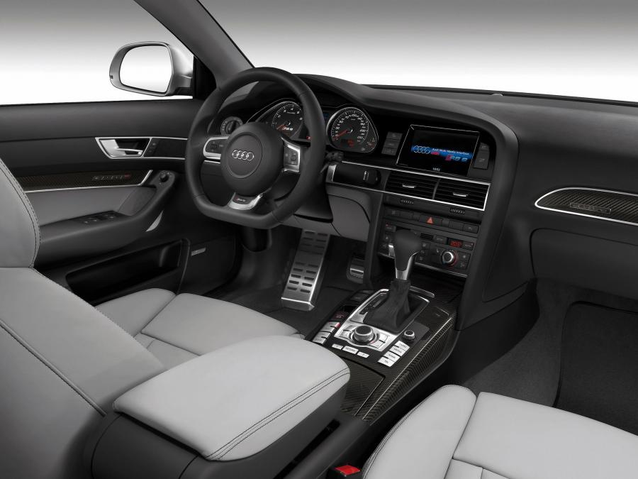 Интерьер Audi RS6 Avant (4F, C6) 2008 года  (WW) (фото 31 из 33)
